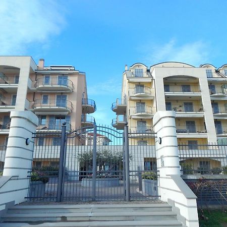 Residence La Perla Finale Ligure Exterior photo