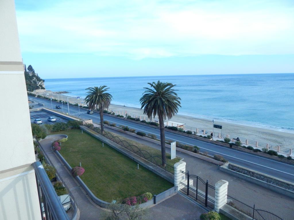 Residence La Perla Finale Ligure Exterior photo