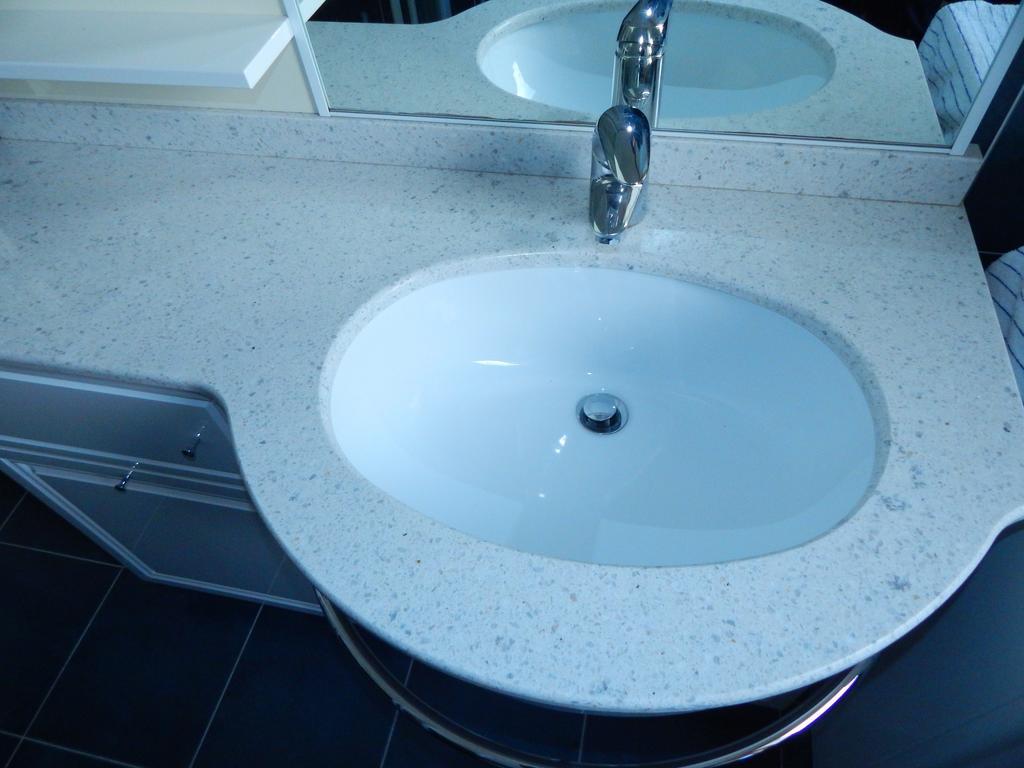 Residence La Perla Finale Ligure Room photo